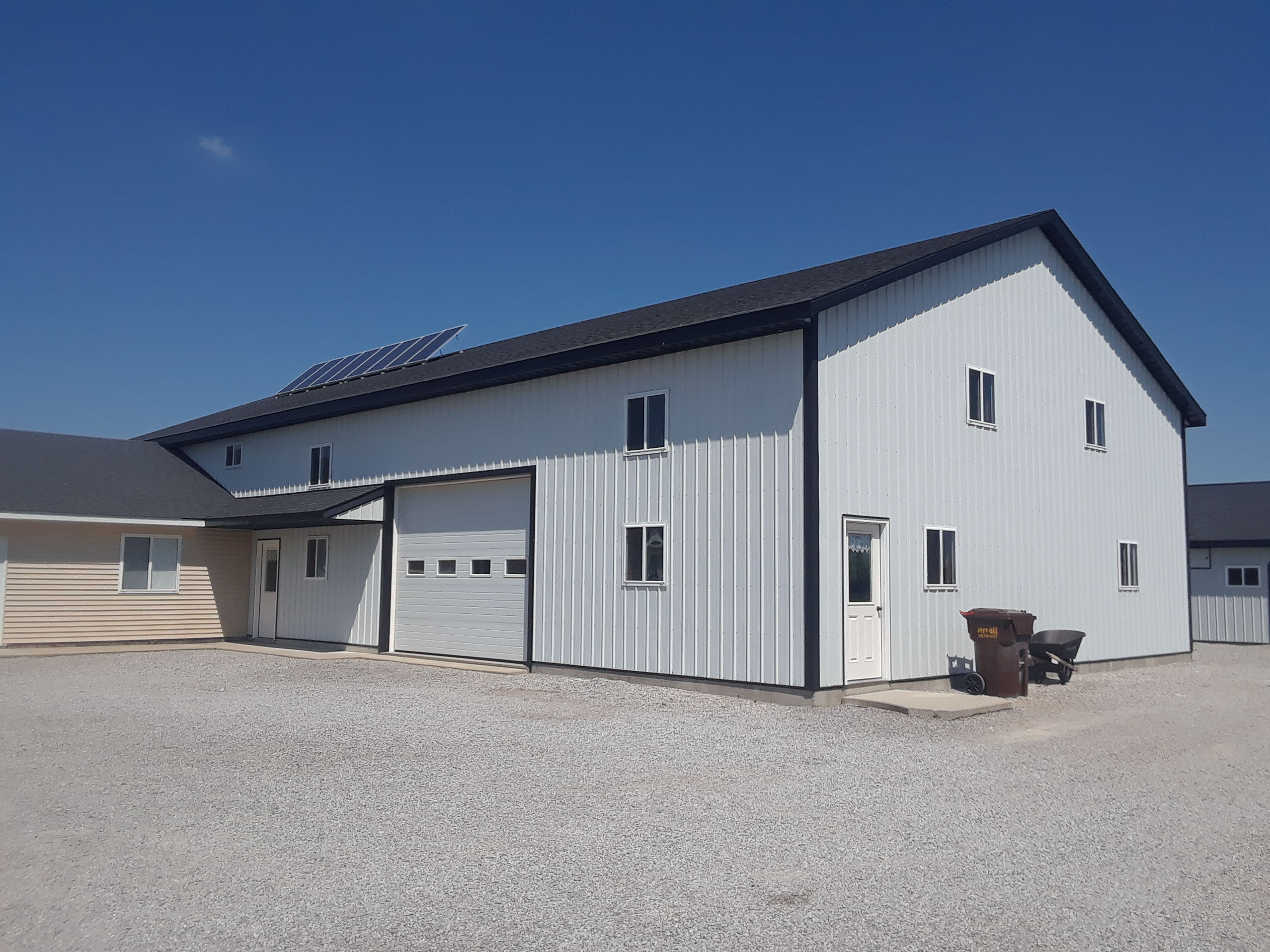 large building construction by amish - Fort Wayne Indiana